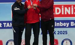 Güreşte Elmira Yasin Türkiye Şampiyonu oldu