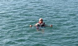 Siirt'te Aralık ortasında Botan Vadisinde suya girdiler