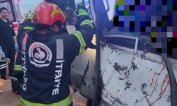 Yoldan çıkan sürücü seyir halindeki tıra çarptı