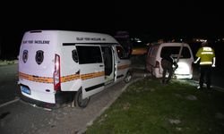 Edirne’de "dur" ihtarına uymayan minibüs 8 kilometrelik kovalamaca sonrası yakalandı