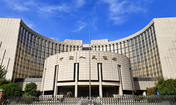 Çin’de 1 ve 5 yıllık kredi faizleri sabit tutuldu