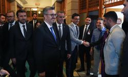 İletişim Başkanı Duran, Meclis'te parlamento muhabirlerini ziyaret etti