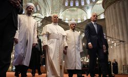 Papa 14. Leo, Sultanahmet Camii'ni ziyaret etti