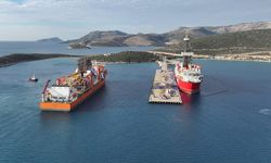 Türkiye'nin 6'ıncı sondaj gemisi Taşucu Limanı'na yanaştı