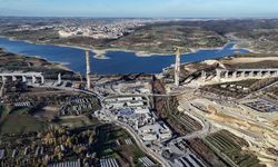 İstanbul trafiğine nefes olacak Sazlıdere Köprüsü kuleleri tamamlanıyor