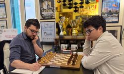 GM Yağız Kaan, 2021 Dünya Yıldırım Şampiyonu Fransız GM Vachier-Lagrave'yi yendi