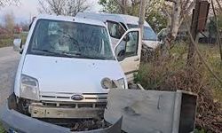 Bursa'da servis aracı ile hafif ticari araç çarpıştı: 11 yaralı