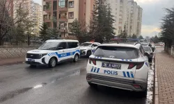 Kayseri'de bir kişi eşiyle konuşmak için gittiği binada görevlinin karısını öldürdü