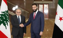 Suriye Cumhurbaşkanı Şara, Lübnan Başbakanı Selam ile Katar’da bir araya geldi