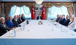 Cumhurbaşkanı Yardımcısı Cevdet Yılmaz, Alevi-Bektaşi Kültür ve Cemevi Başkanı Ersin ile görüştü