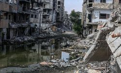 İsrail, ateşkese rağmen Han Yunus ve Gazze’nin doğusunda yıkımlarına devam ediyor