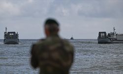Fransa Donanması, nükleer denizaltı üssü üzerinde uçan İHA’lara ateş açtı