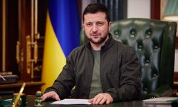 Ukrayna lideri Zelenskiy'nin İrlanda'ya iniş rotasında kimliği belirsiz 4 askeri dron tespit edildi