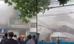 Endonezya'da 7 katlı binada çıkan yangında 22 kişi yaşamını yitirdi