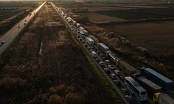 Yunan çiftçilerden sınır protestosu: Bulgaristan geçişleri kamyonlara kapatıldı