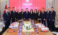 Adalet Bakanı Tunç, dereceye giren hakim ve savcı adaylarına cübbelerini teslim etti