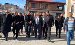 MHP Van İl Başkanı Salih Güngöralp’ten Erciş esnafına ziyaret