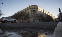 ABD Adalet Bakanlığı, Epstein dosyalarının bir kısmını yayımlamaya başladı