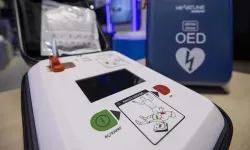 Hayat kurtaran yönetmelik yürürlükte: AVM, stat ve iş yerlerine 'şok cihazı' şartı