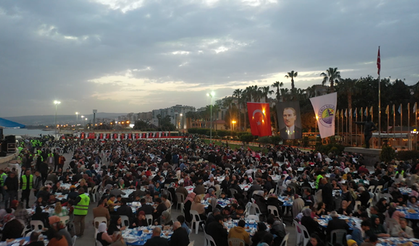Erdemli'de 10 bin kişi iftar sofrasında buluştu