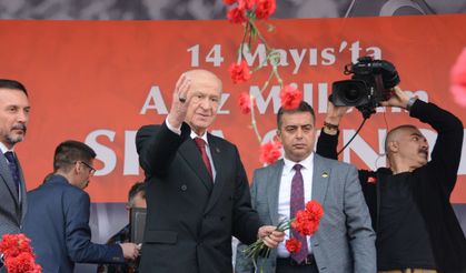 MHP Lideri Devlet Bahçeli Balıkesir'de vatandaşla bir araya geldi