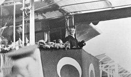 Arşiv fotoğraflarıyla Cumhuriyet Bayramı kutlamaları