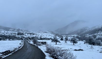 Sivas'ın Karadeniz'e açılan kapısına kar yağdı, kartpostallık görüntüler oluştu