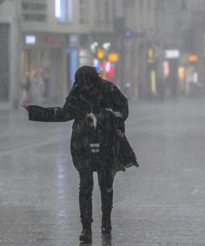 İstanbul'da yağış etkili oluyor
