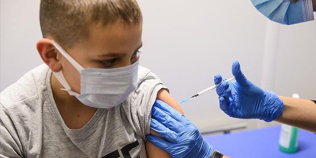 Avrupa İlaç Kurumu, Pfizer-BioNTech aşısının 5-11 yaş için takviye başvurusunu değerlendiriyor