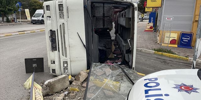 Yozgat'ta işçi servisinin devrilmesi sonucu 6 kişi yaralandı