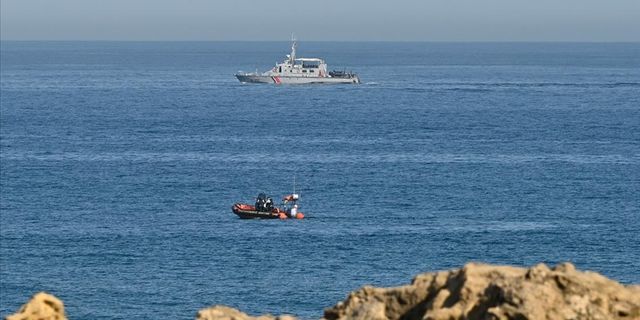 Fransa, artan göçmen sayısı nedeniyle Manş Denizi'ndeki devriyesini artırdı