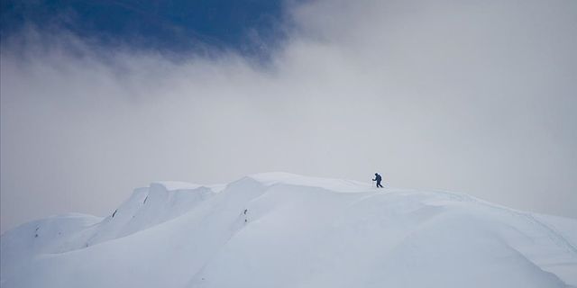 Beyaza bürünen Tunceli dağlarında kış tırmanışları başladı
