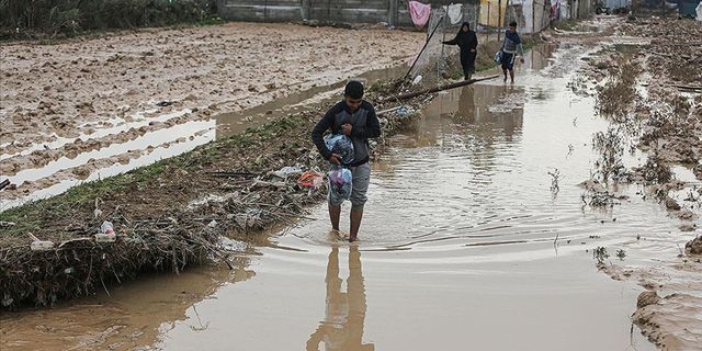 Gazze'de aşırı yağış ve İsrail'in baraj kapaklarını açması sele neden oldu