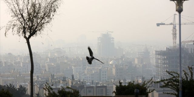 İran’ın bazı bölgelerinde hava kirliliği nedeniyle okullarda eğitim çevrim içi yapılacak