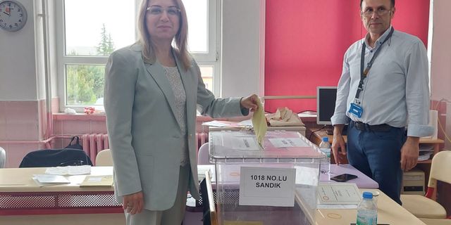 MHP Genel Başkan Yardımcısı ve Nevşehir Milletvekili Filiz Kılıç oyunu kullandı