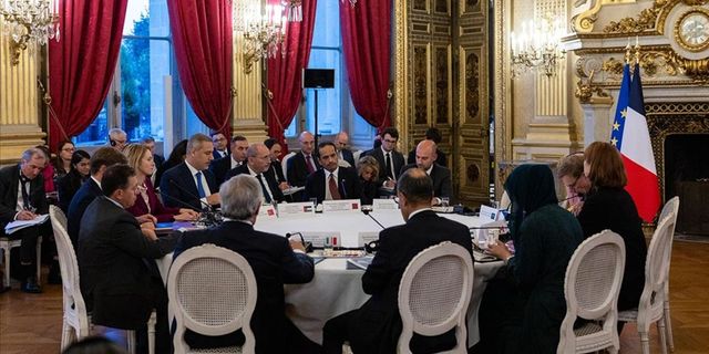 Paris'te Dışişleri bakanları düzeyinde Gazze konulu toplantı başladı