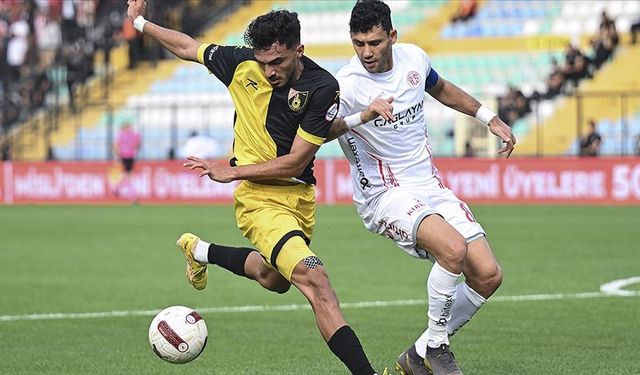 Antalyaspor, İstanbulspor'u deplasmanda 2-1 mağlup etti.​​​​​​
