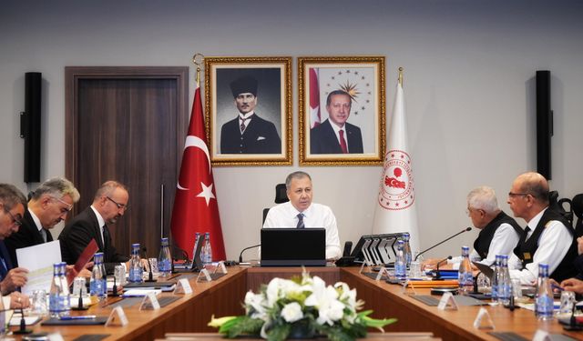 İçişleri Bakanı Yerlikaya başkanlığında Güvenlik, İstihbarat ve Koordinasyon Toplantısı yapıldı