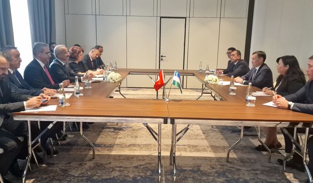 Ulaştırma ve Altyapı Bakanı Uraloğlu, Özbekistan Ulaştırma Bakanı Mahkamov'la görüştü
