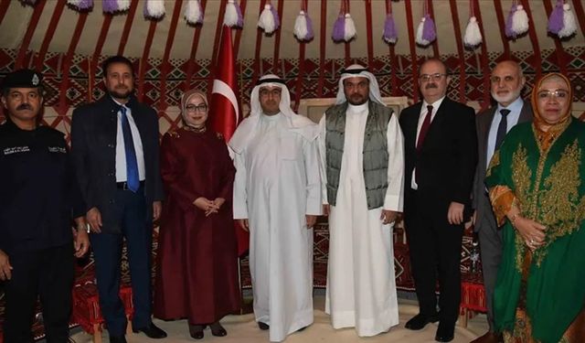 Kuveyt'te düzenlenen "Türk Köyü Etkinliğinde" Türk kültürü tanıtılıyor