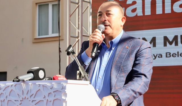 AK Partili Çavuşoğlu: Biz şahıslarla uğraşmıyoruz, ona kötü demiyoruz ama hizmetin gelmediği de bir gerçek