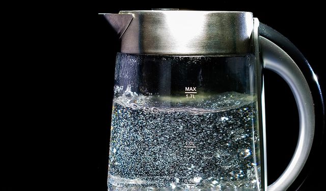 Araştırma: Musluk suyunu kaynatmak, mikroplastiklerin zararlı etkilerini azaltabilir