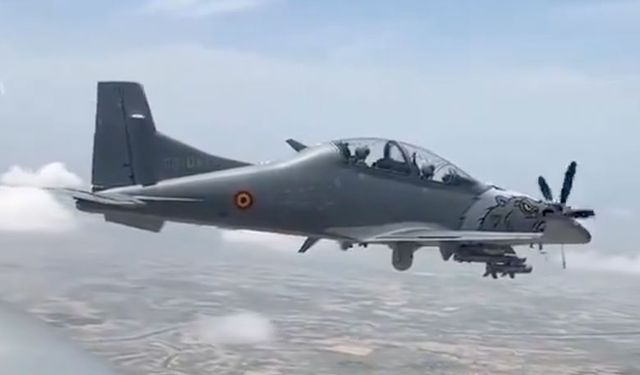 Çad’ın Silahlı HÜRKUŞ uçakları kol uçuşunda görüldü