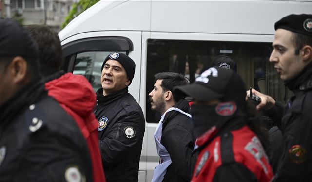 İçişleri Bakanı Yerlikaya, İstanbul'daki 1 Mayıs kutlamalarında 210 kişi gözaltına alındığını bildirdi