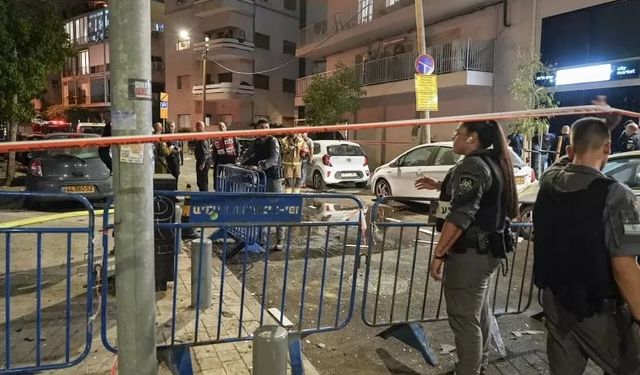 Husiler İsrail’in başkenti Tel Aviv’i vurdu!