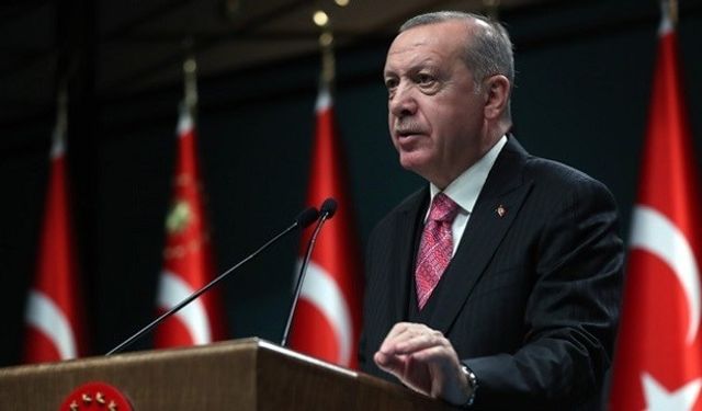 Cumhurbaşkanı Erdoğan, Azerbaycan'ın Devlet Bayrak Günü'nü kutladı