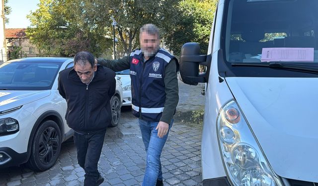 Samsun'da uyuşturucu ve silah kaçakçılığı operasyonunda 4 zanlı yakalandı