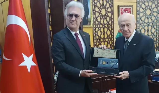 Tamer Karadağlı’dan MHP Lideri Bahçeli'ye anlamlı ziyaret