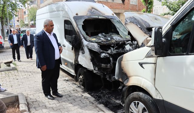 Şanlıurfa'da park halindeki 9 araç kundaklandı