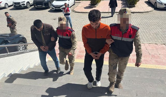 Bitlis'te göçmen kaçakçılığı iddiasıyla 4 şüpheli tutuklandı